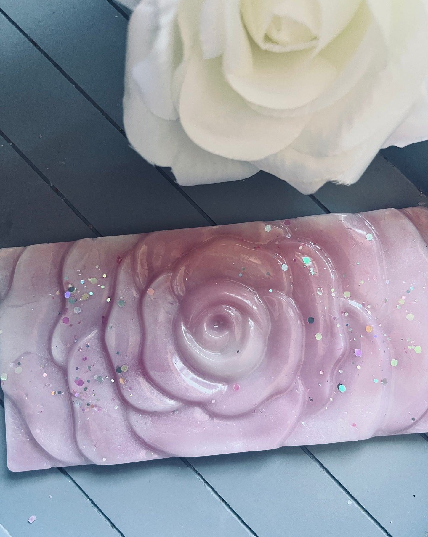 Large Rose Bar